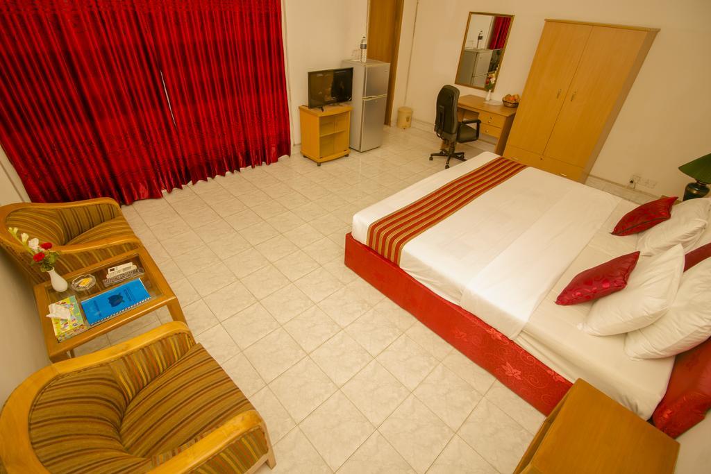Laurel Hotels Ltd. Dhaka Bilik gambar