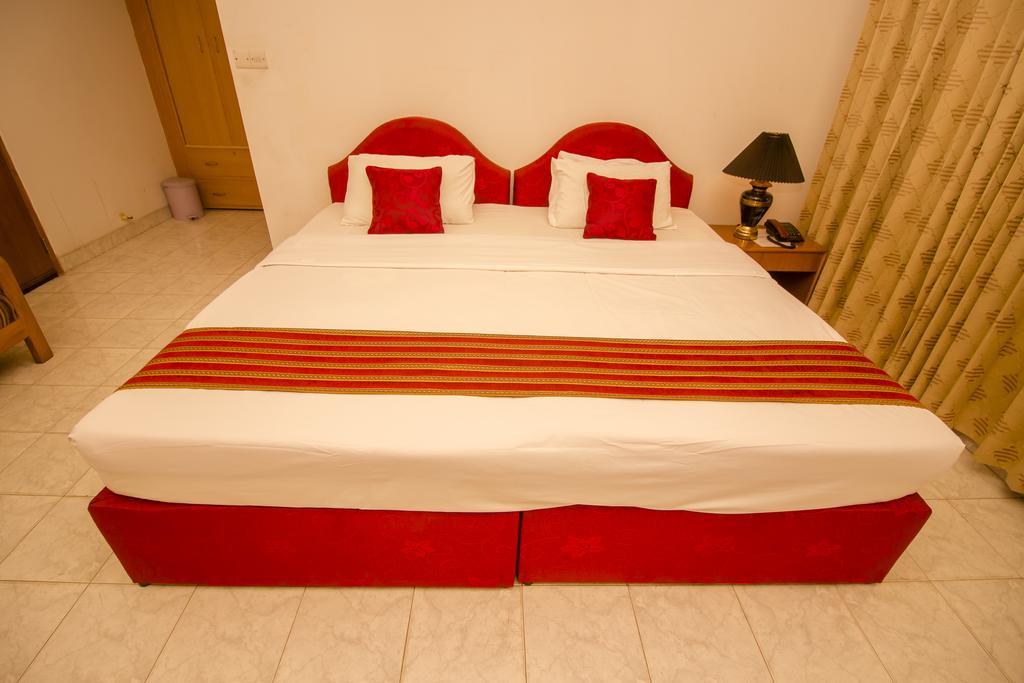 Laurel Hotels Ltd. Dhaka Bilik gambar