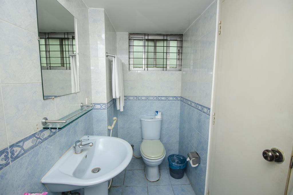 Laurel Hotels Ltd. Dhaka Bilik gambar